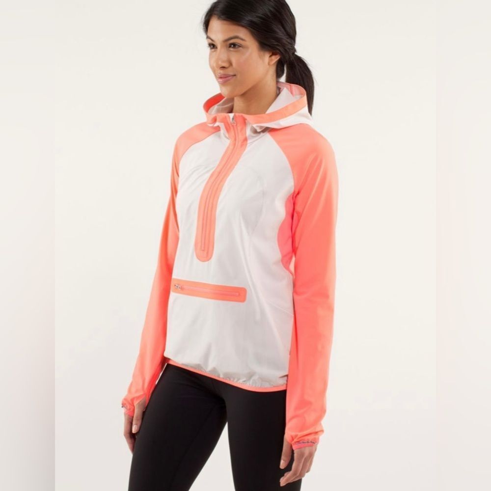 Lululemon Run: Stash & Dash Pullover in gray and pop orange Swift fabric; Size 4